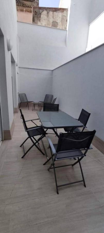 Guesting Hospital Apartment Cadiz Bagian luar foto