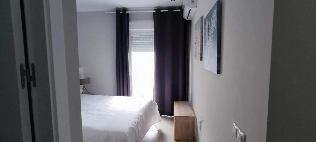 Guesting Hospital Apartment Cadiz Bagian luar foto